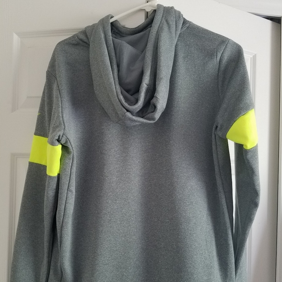 Women's Nike dri-fit hoodie size L - Picture 3 of 4